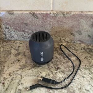 EUC Philips Bluetooth speaker